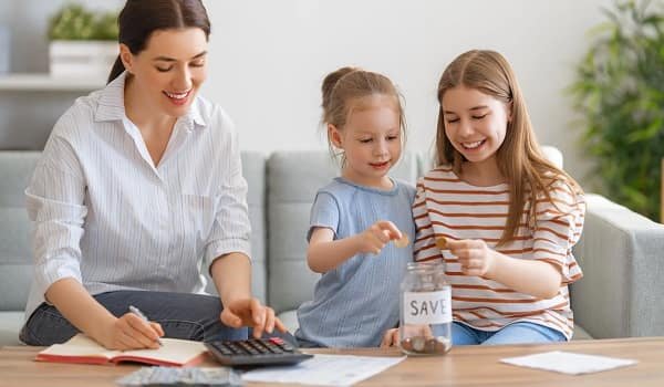 How to Manage Your Finances if You Are Supporting Both Retired Parents and School-Going Children